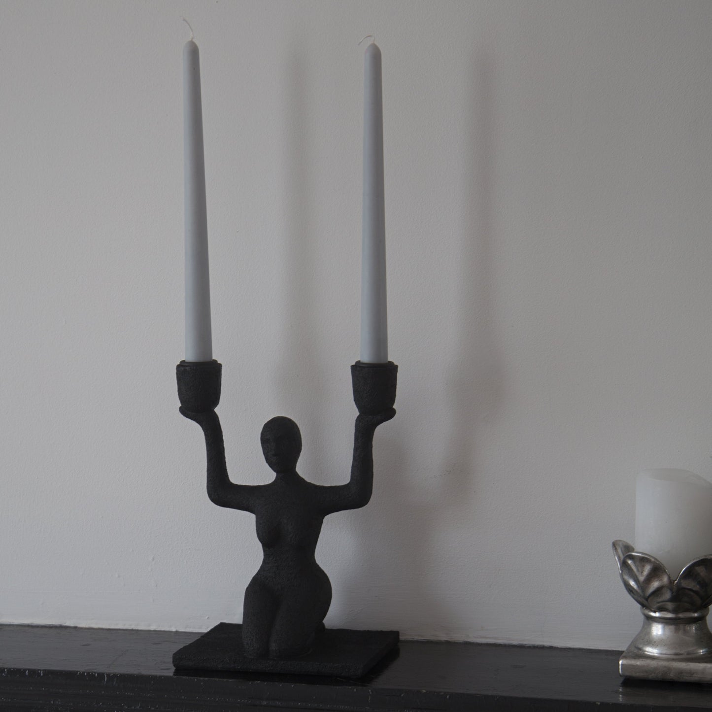 candle-holder-black-polyresin