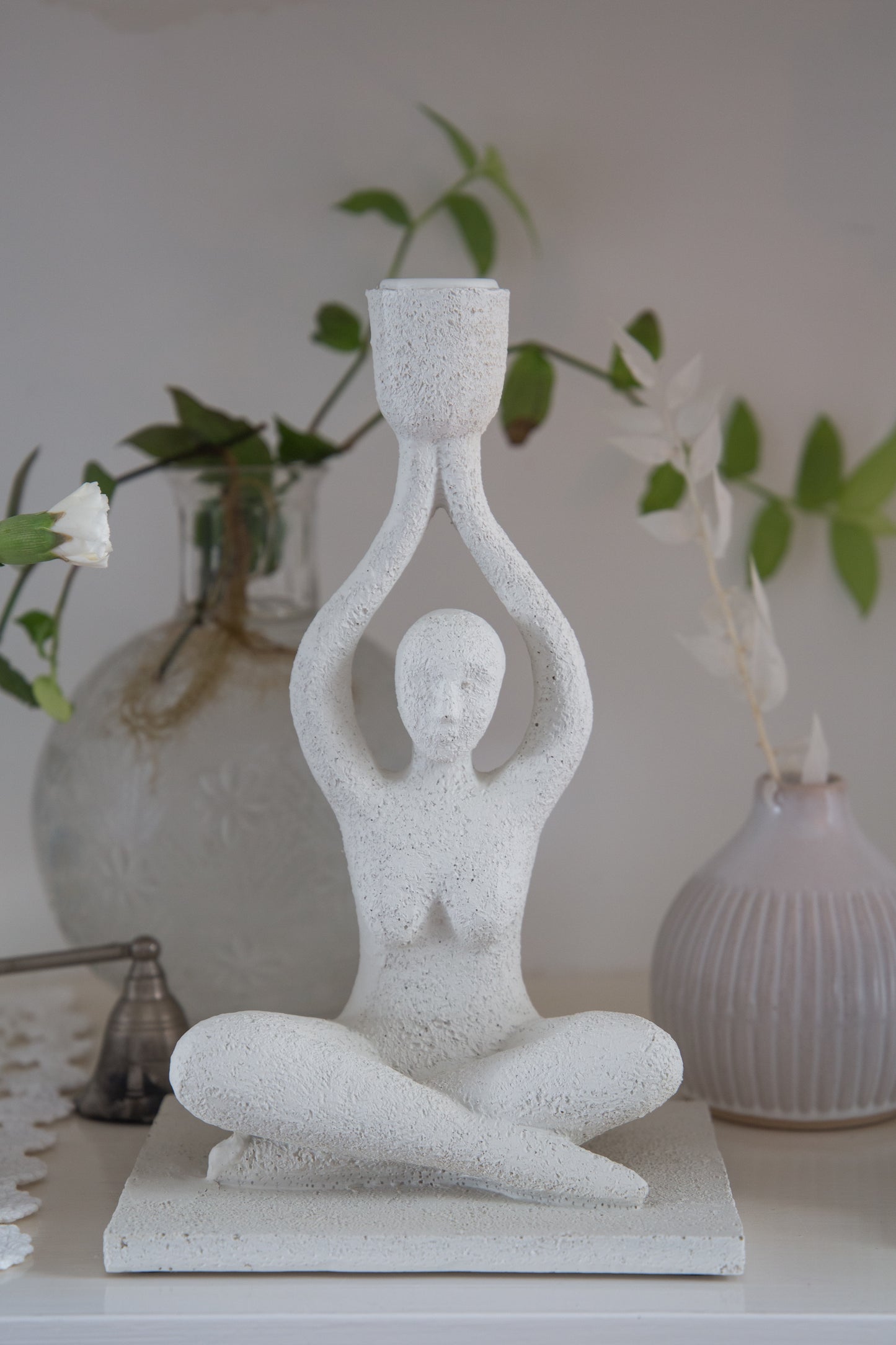 white-dinner-candle-holder-polyresin