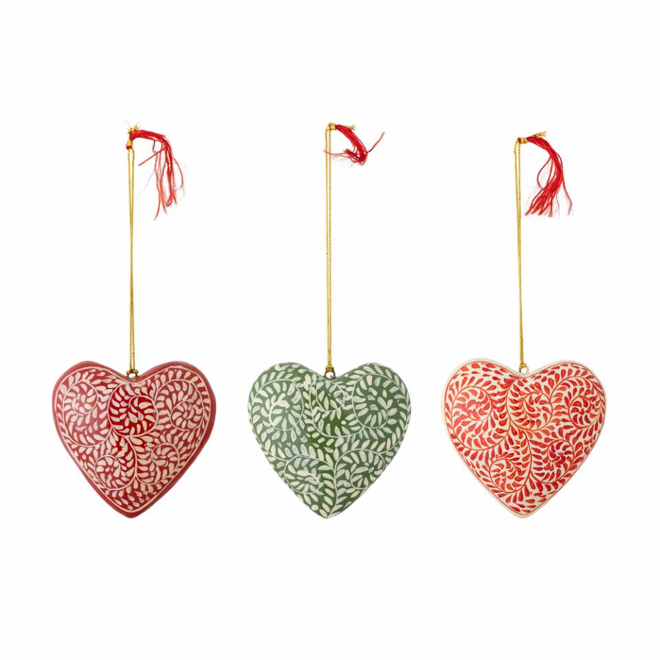 The Art of Paper Mâché: Transforming Simple Materials into Beautiful Creations