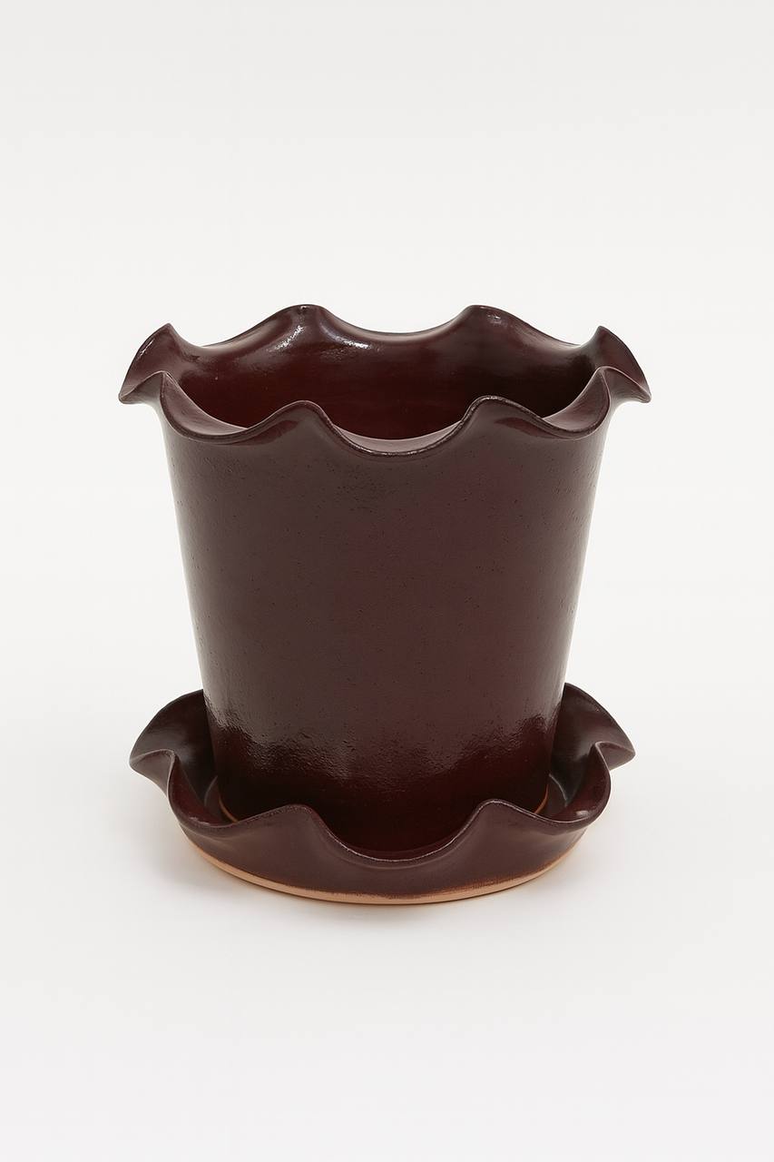 Jess Ellis Ceramic Frilly Plant Pot & Saucer in Cherry Red