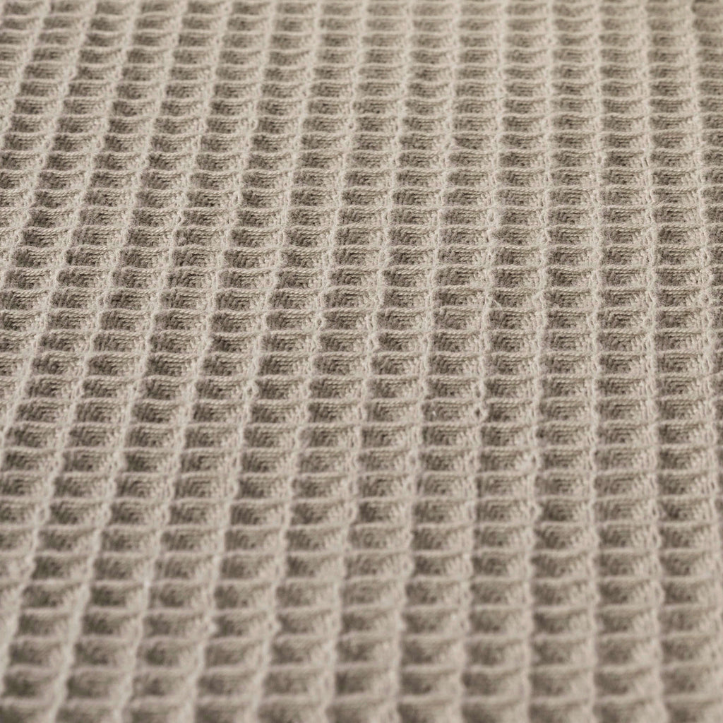 SG Hogar Waffle Table Runner in Walnut Brown