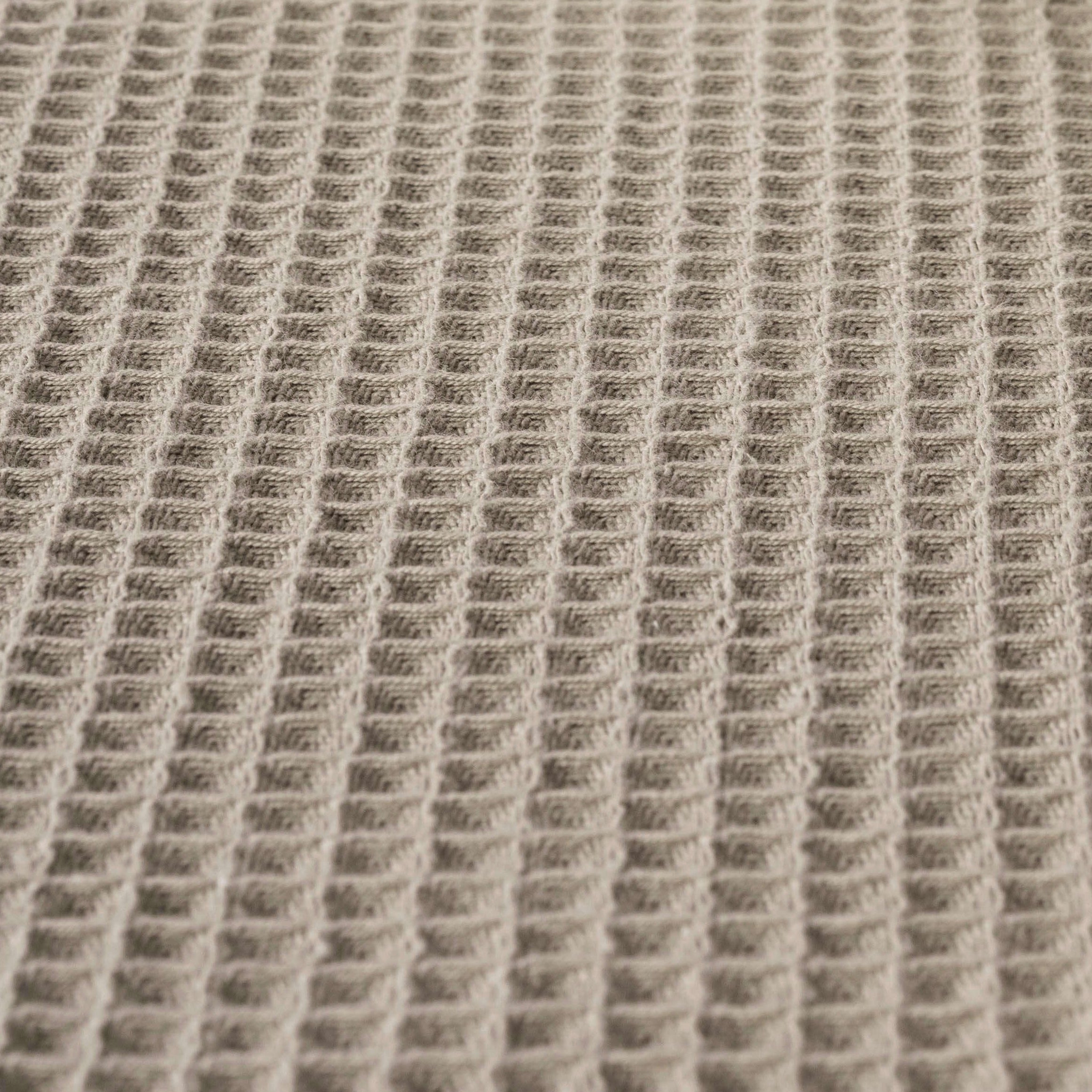 SG Hogar Waffle Table Runner in Walnut Brown