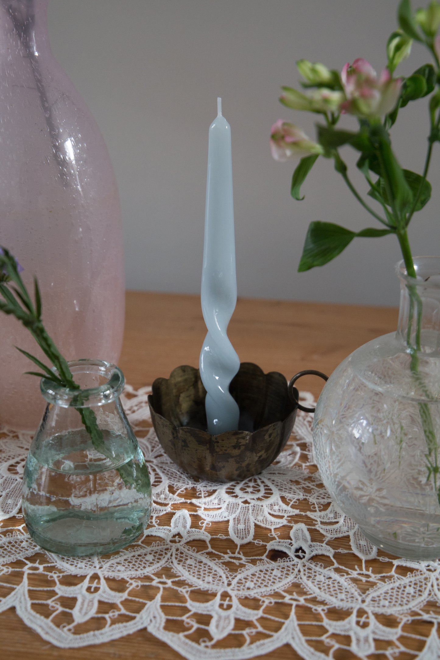 Maegen - Twists Soy Wax Candle - Cornflower Blue or Leaf Green