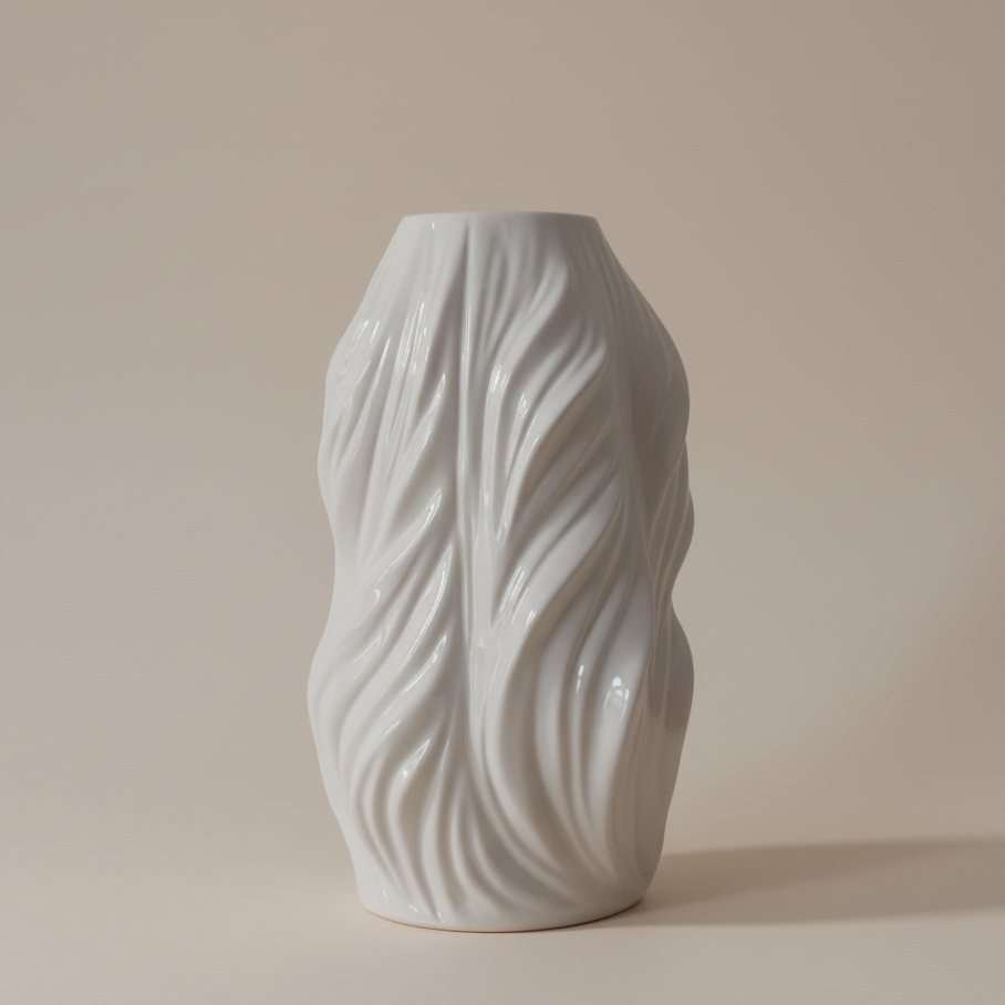 Bloomingville Sanak Vase in White Ceramic