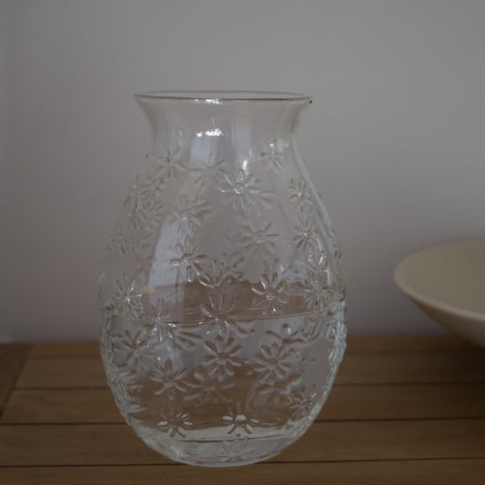 Vintage & Pre-Loved Glass Vase