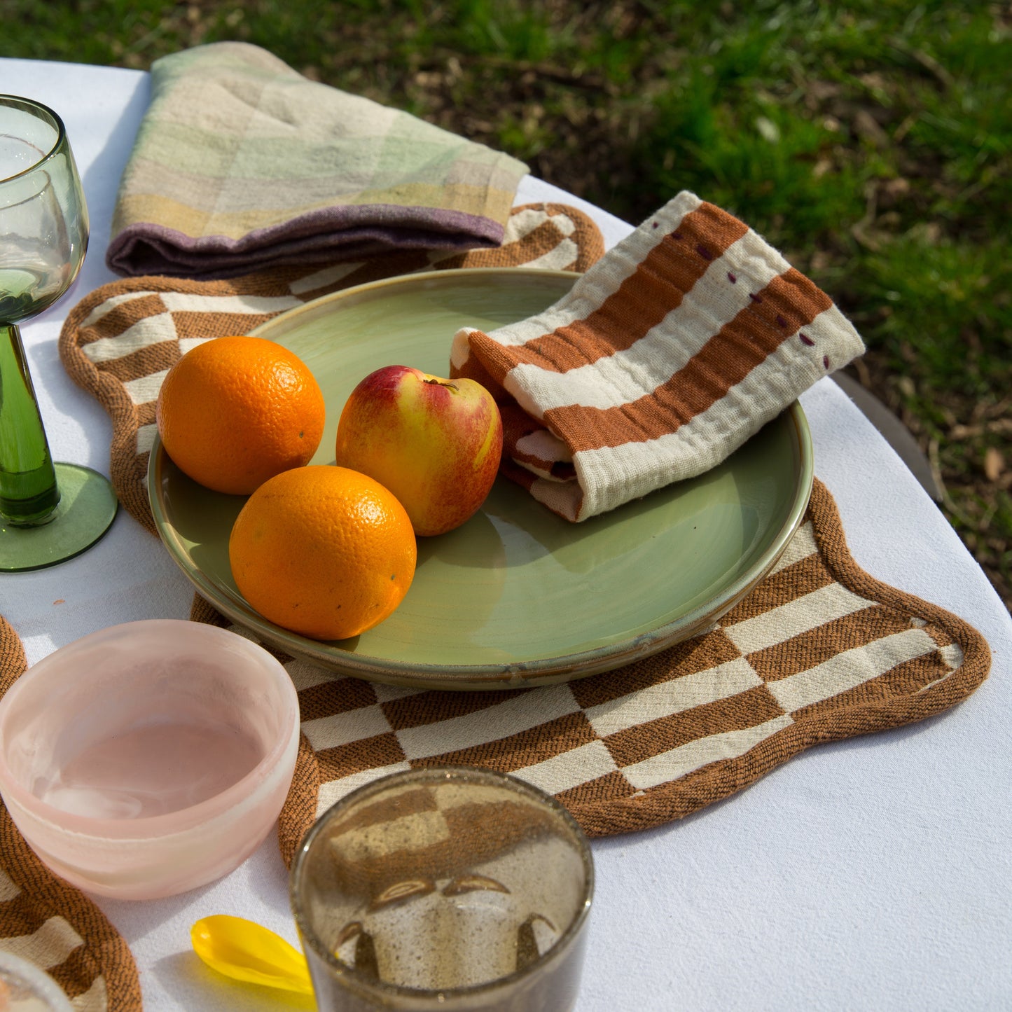HKLIVING Chef Ceramics: Dinner Plate in Rustic Pink or Moss Green
