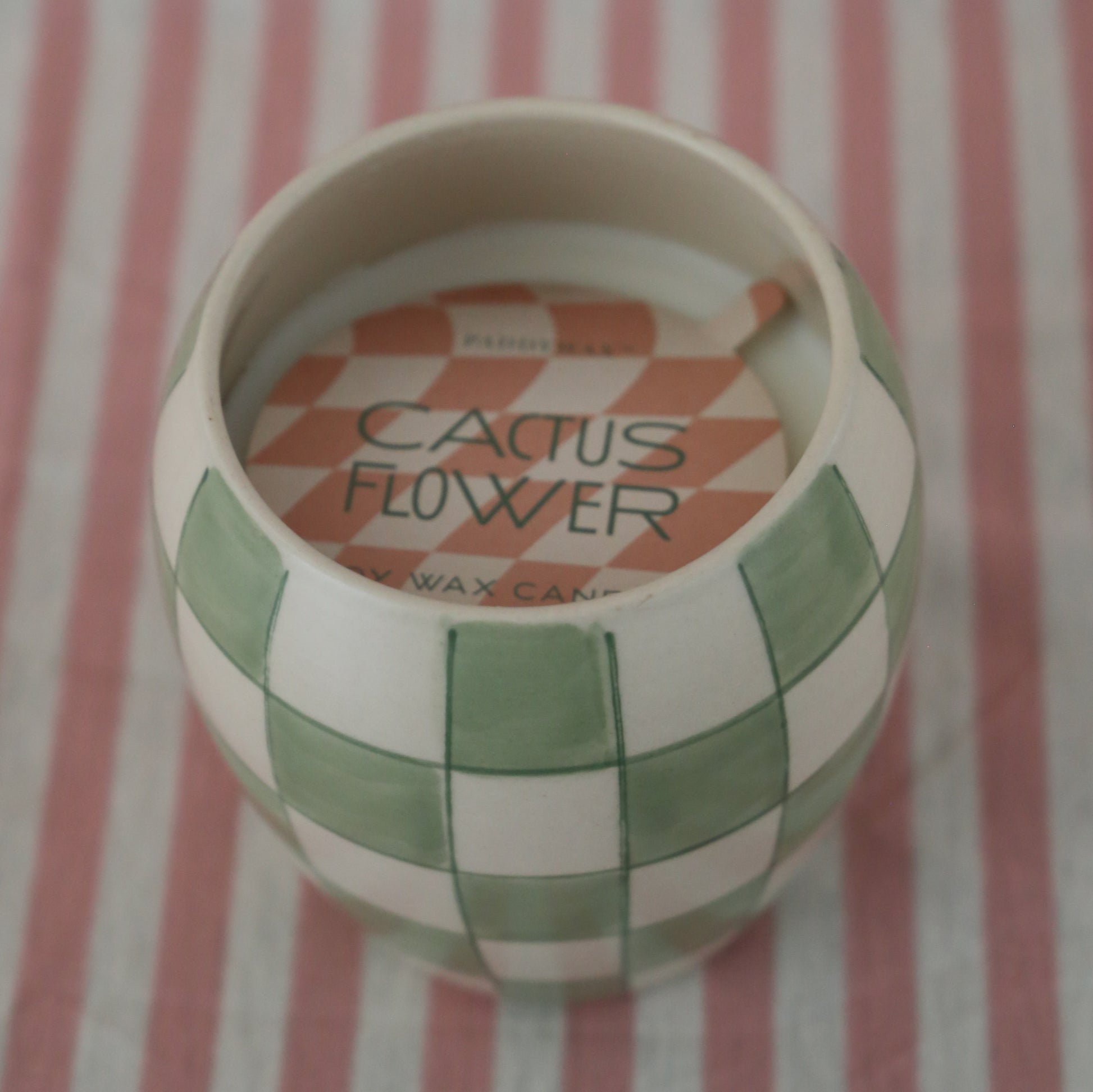 Scented Candle in a Ceramic Jar Cactus Flower 