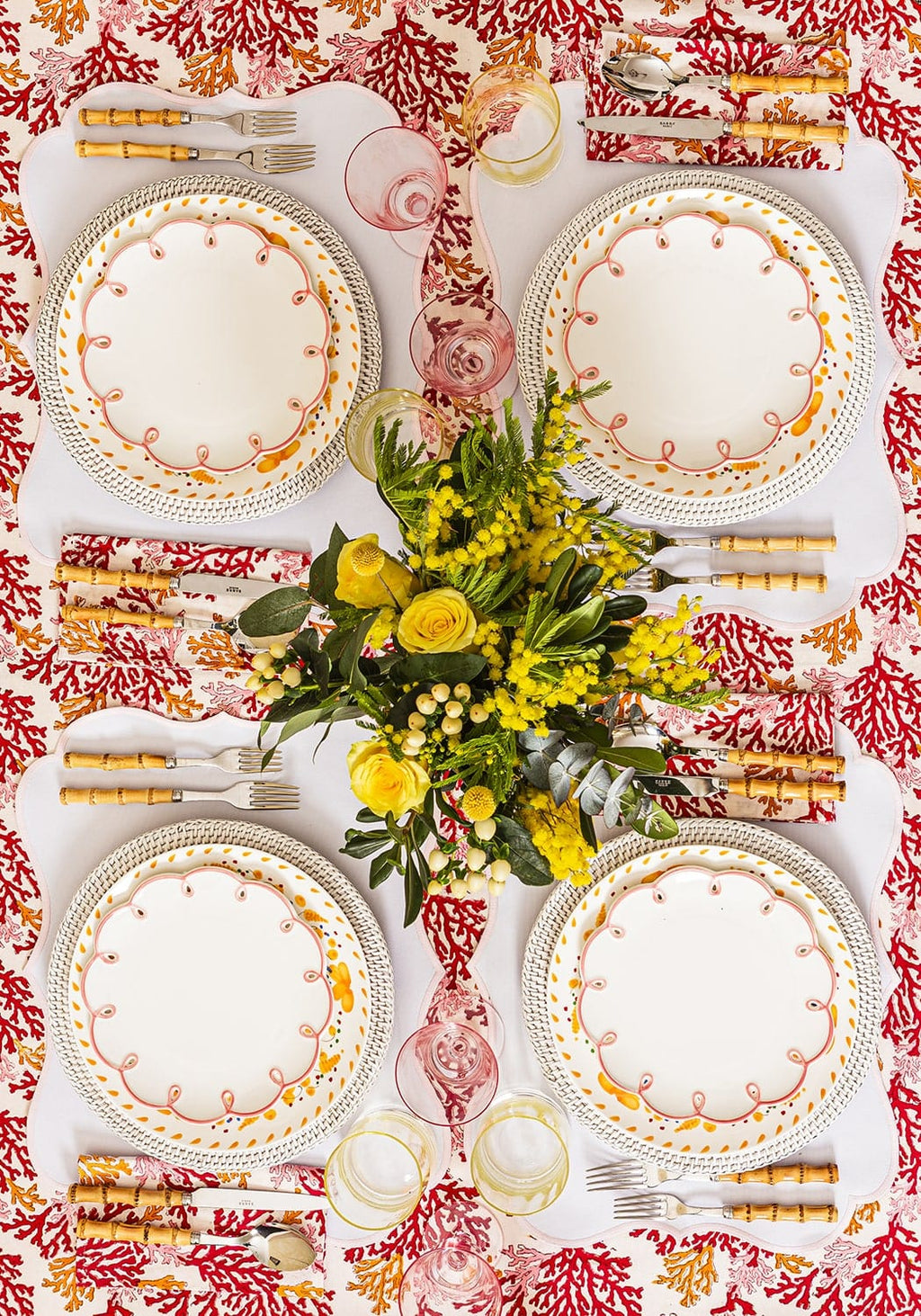 Casa Pretty In Pink Scalloped Lunch Plate (Set of 4)